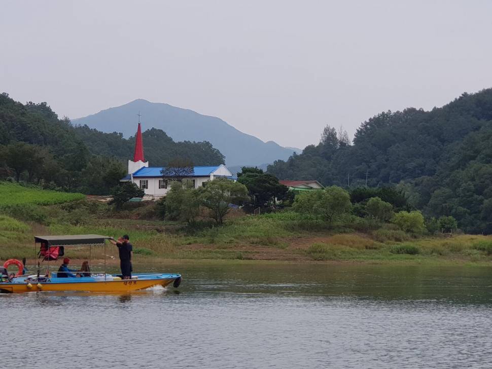 청풍신리낚시터 허리급조황입니다 (조황조행기 - 충주호조황속보)