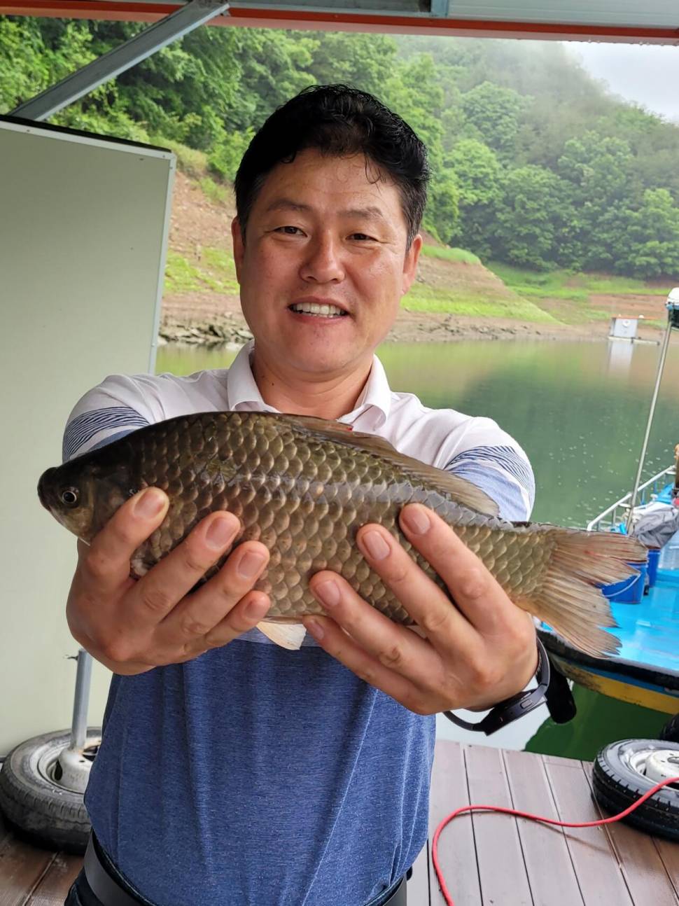 실리곡낚시터 허리급 조황입니다 (조황조행기 - 충주호조황속보)