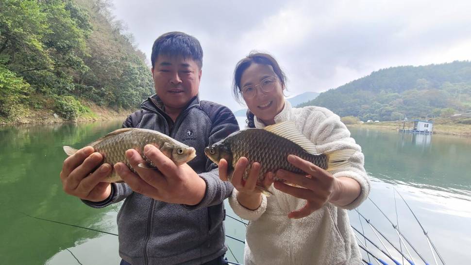 가을맞이 목벌낚시터 조황 (조황조행기 - 충주호조황속보)