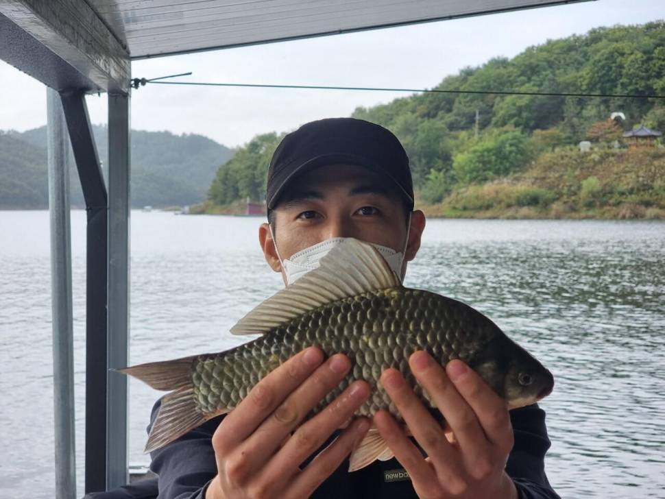 솔낚시터 사짜조황입니다 (조황조행기 - 충주호조황속보)