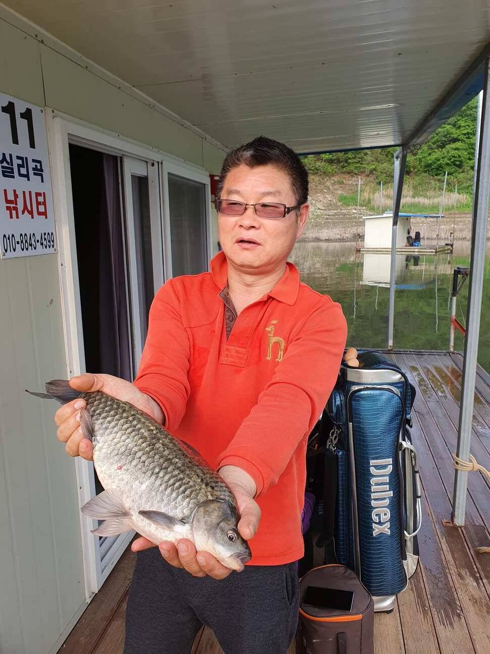 실리곡낚시터 414짜 조황입니다 (조황조행기 - 충주호조황속보)