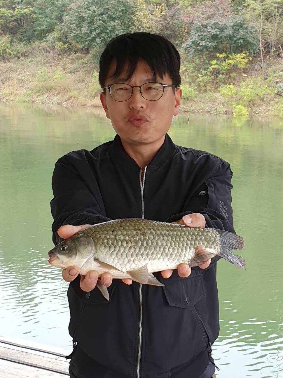 실리곡낚시터 허리급 조황입니다 (조황조행기 - 충주호조황속보)