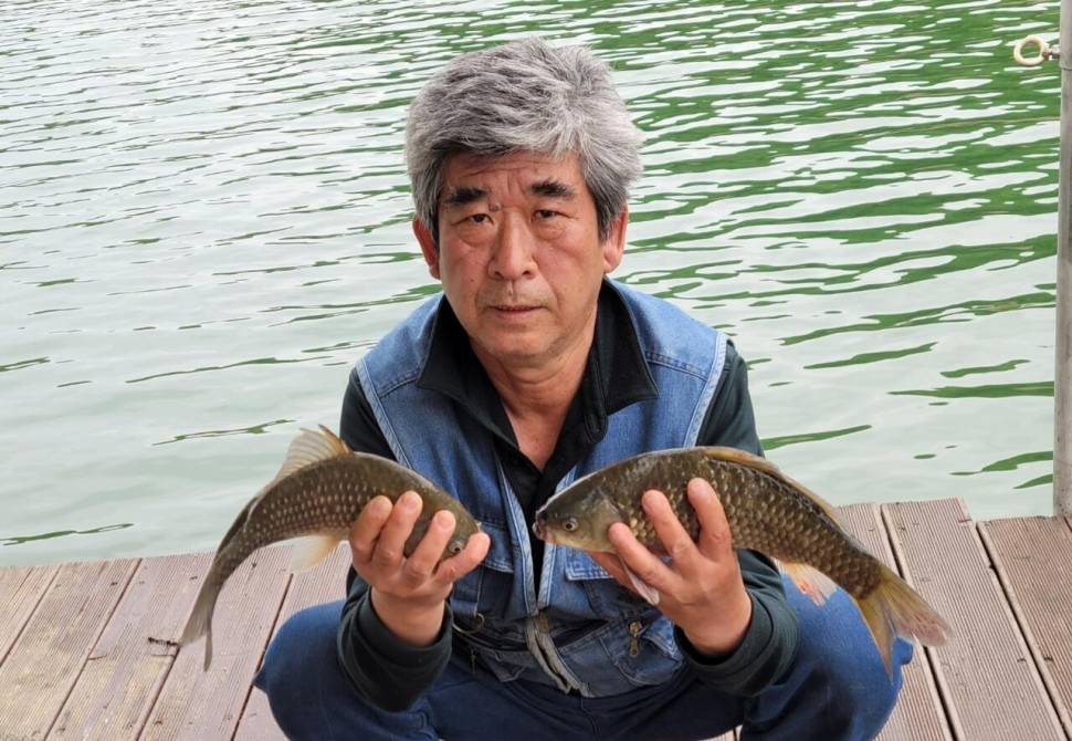 청풍신리낚시터 허리급조황입니다 (조황조행기 - 충주호조황속보)