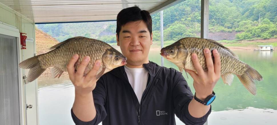 실리곡낚시터 434cm 415cm 4짜 조황입니다 (조황조행기 - 충주호조황속보)