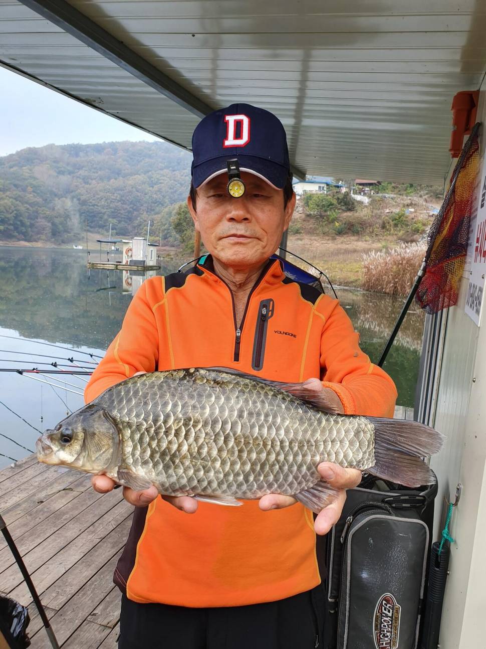 실리곡낚시터 허리급 조황입니다 (조황조행기 - 충주호조황속보)