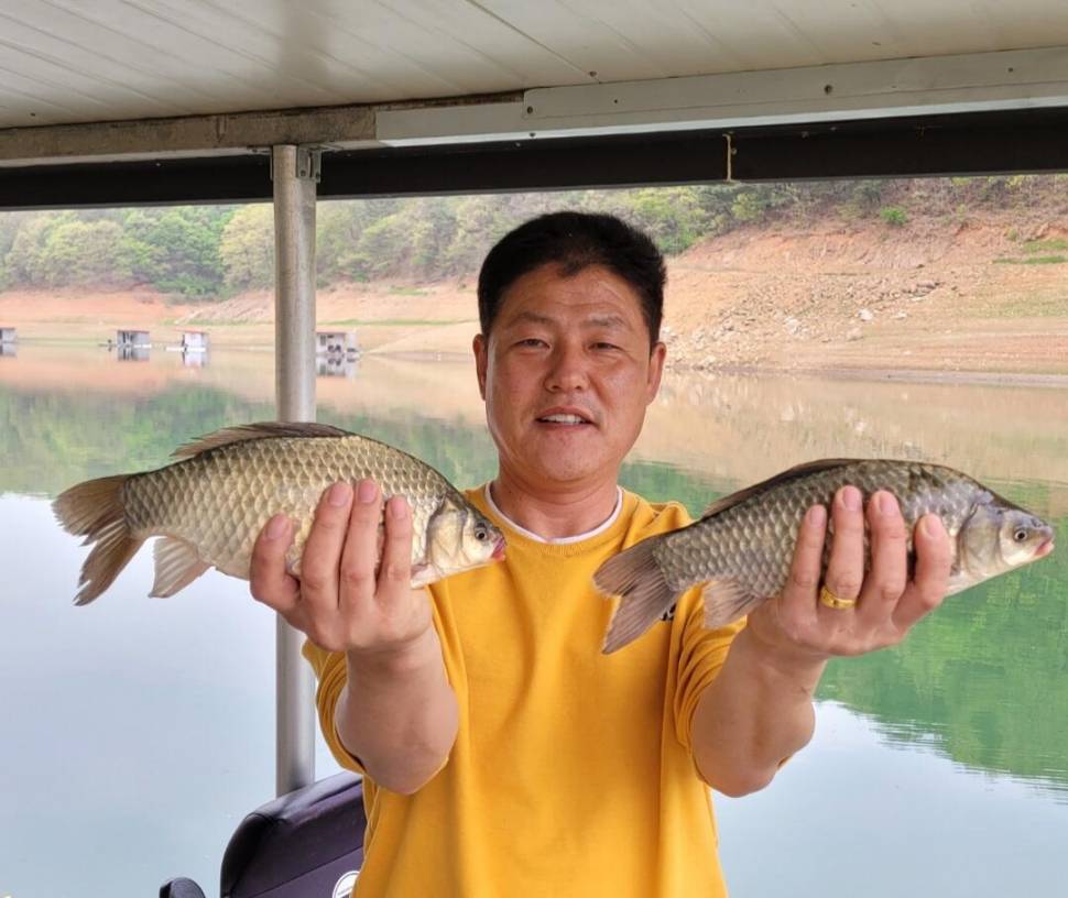 실리곡낚시터 조황입니다 (조황조행기 - 충주호조황속보)