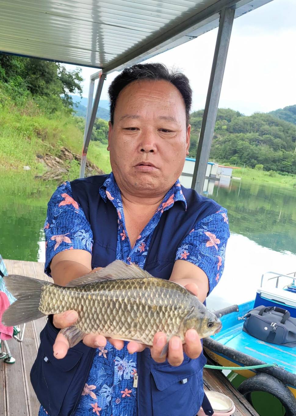 실리곡낚시터 허리급 조황입니다 (조황조행기 - 충주호조황속보)