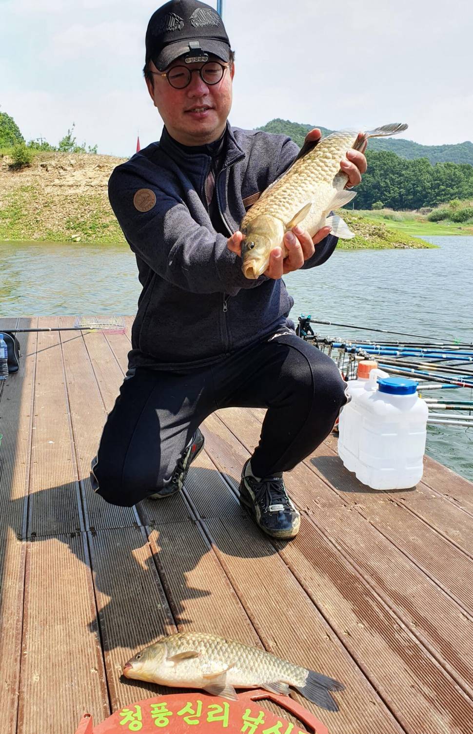 청풍신리낚시터 4짜 5수허리급 2수 조황입니다 (조황조행기 - 충주호조황속보)
