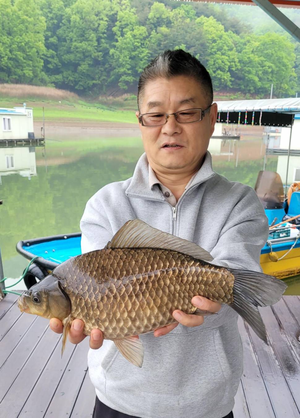 실리곡낚시터 434cm 415cm 4짜 조황입니다 (조황조행기 - 충주호조황속보)