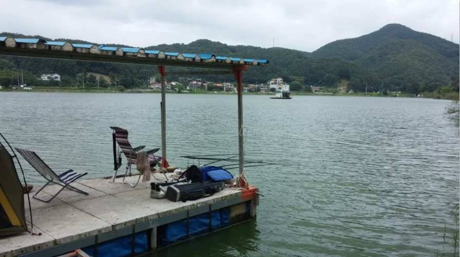 용인 신원저수지에서 4짜를 잡다 (유료터정보 - 유료터조행기)
