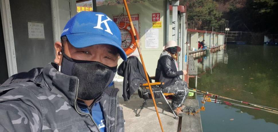 블랙베어의 유료터 조행기 포천 동교 낚시터 와이프와 1년만에 동출 (유료터정보 - 유료터조행기)