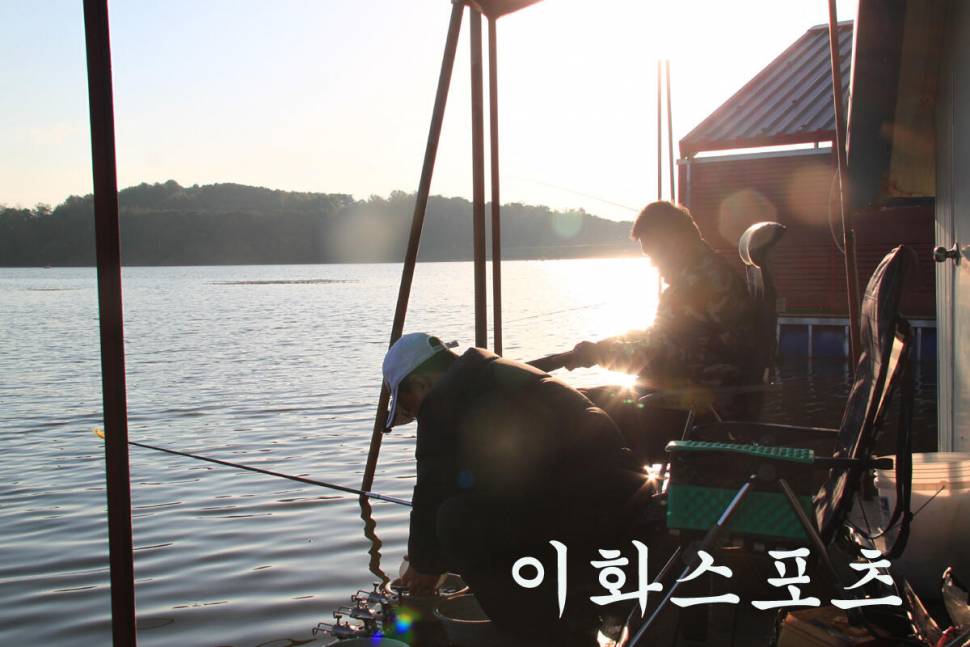 기온이 떨어져도 만정낚시터 (유료터정보 - 유료터조행기)