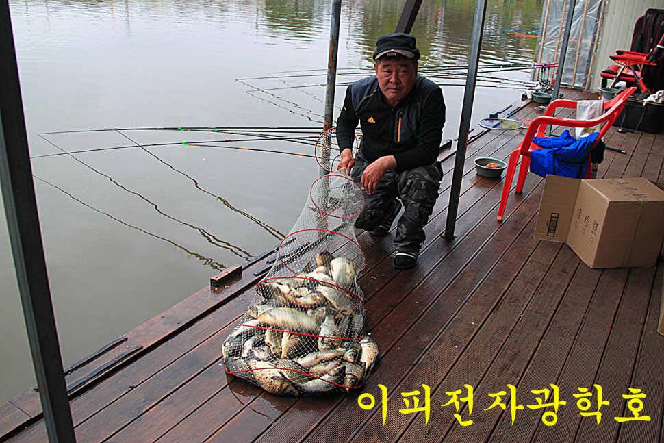 붕어들의 역습 만정낚시터 (유료터정보 - 유료터조행기)