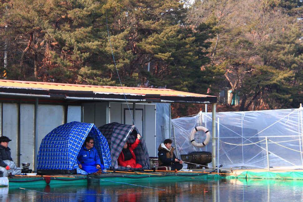 맑은 날 좋은날 냉정낚시터 (유료터정보 - 유료터조행기)