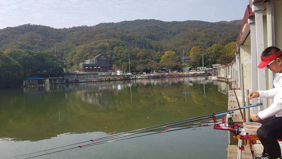 1022 동교낚시터 출조 (유료터정보 - 유료터조행기)