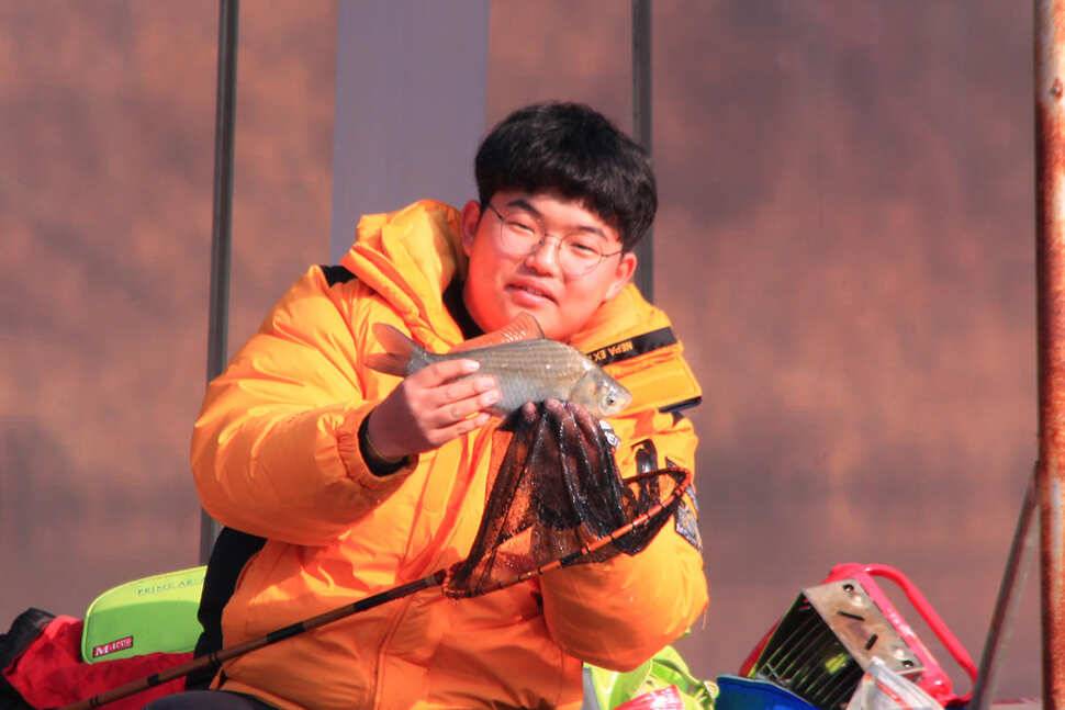 동짓날 덕성낚시터 (유료터정보 - 유료터조행기)