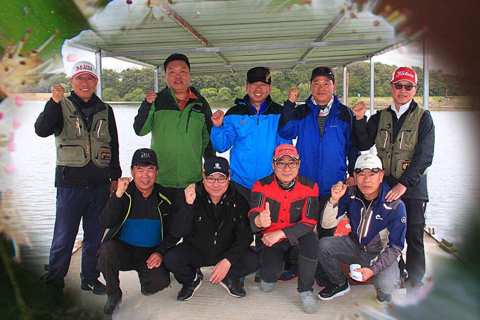 한울타리 클럽 5월 정출 만정낚시터 (유료터정보 - 유료터조행기)