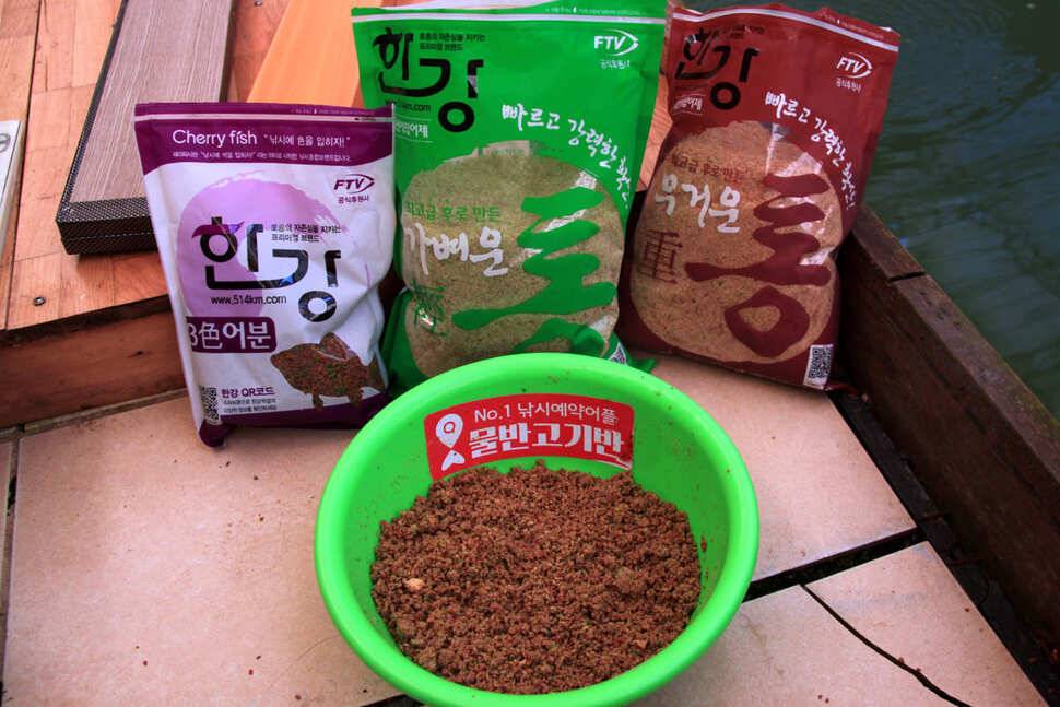 너무 잘 나오네요 본죽낚시터 (유료터정보 - 유료터조행기)