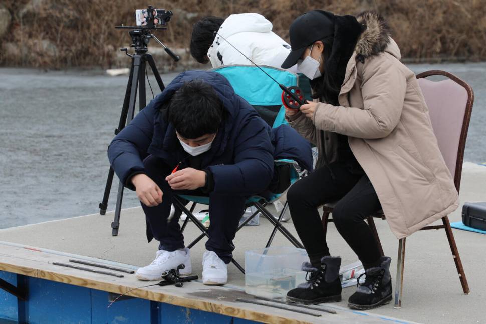 찬호 화이팅 마둔낚시터 빙어 (유료터정보 - 유료터조행기)