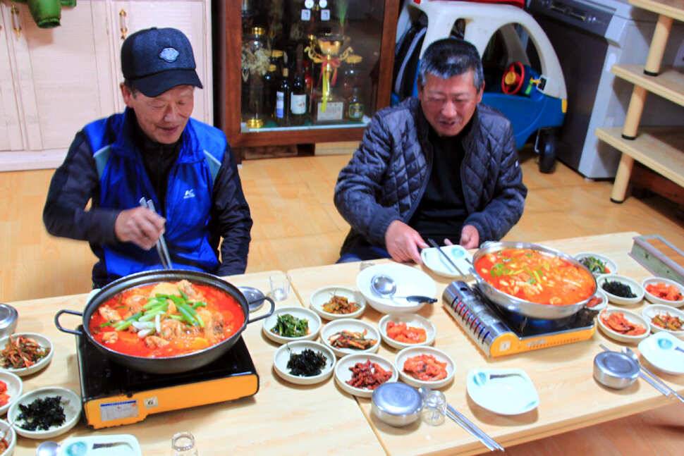 송탄낚시회 4월 정출 신봉낚시터 (유료터정보 - 유료터조행기)