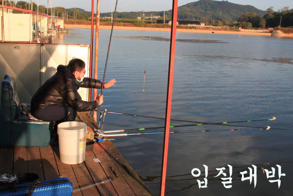 기온이 떨어져도 만정낚시터 (유료터정보 - 유료터조행기)