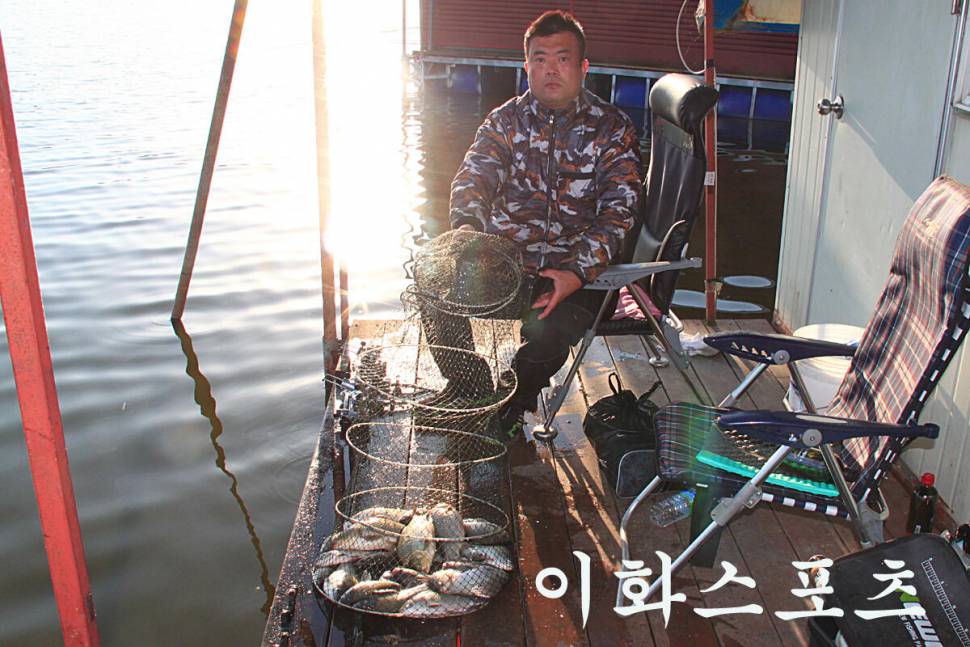 기온이 떨어져도 만정낚시터 (유료터정보 - 유료터조행기)