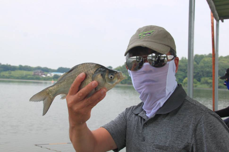 즐거운 짬 낚시 만정낚시터 (유료터정보 - 유료터조행기)