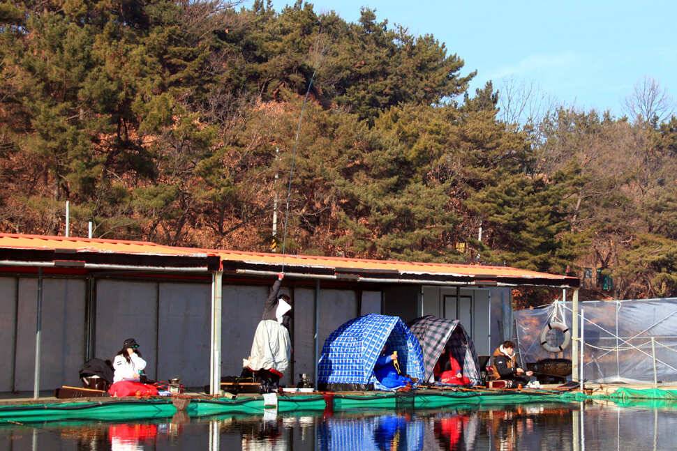 맑은 날 좋은날 냉정낚시터 (유료터정보 - 유료터조행기)