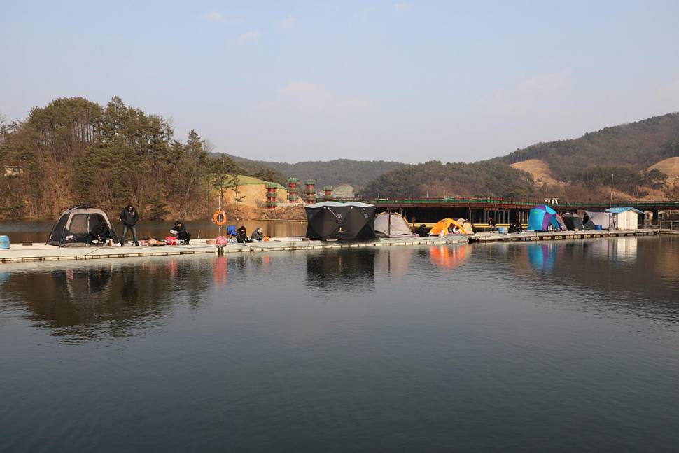 아이들이 더 좋아하네요 마둔낚시터 빙어 낚시 (유료터정보 - 유료터조행기)
