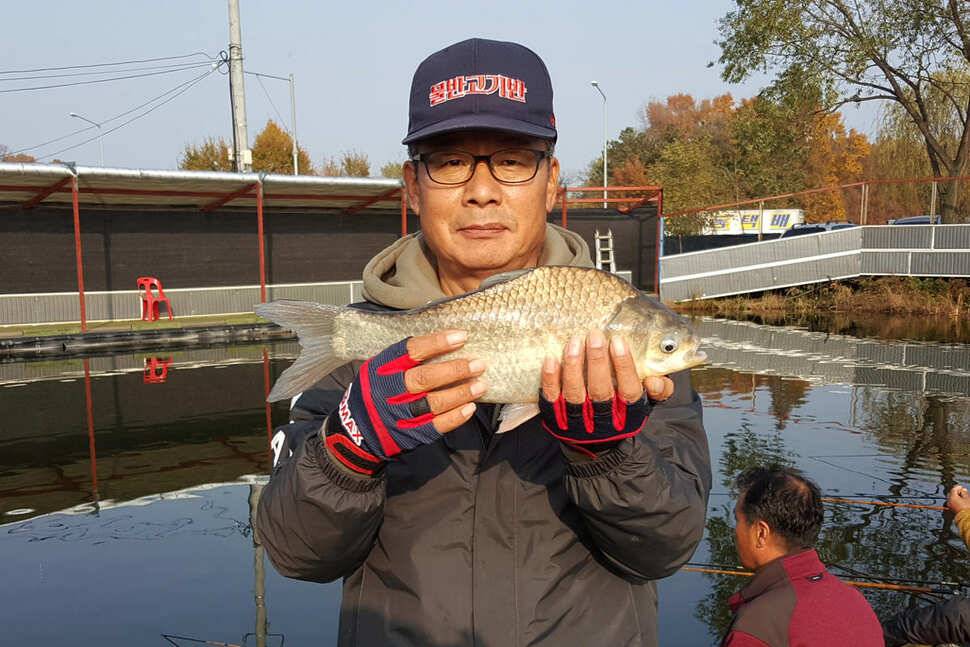 겨울철 낚시터를 찾아서 3 톨게이트 낚시터진천 IC 옆 (유료터정보 - 유료터조행기)