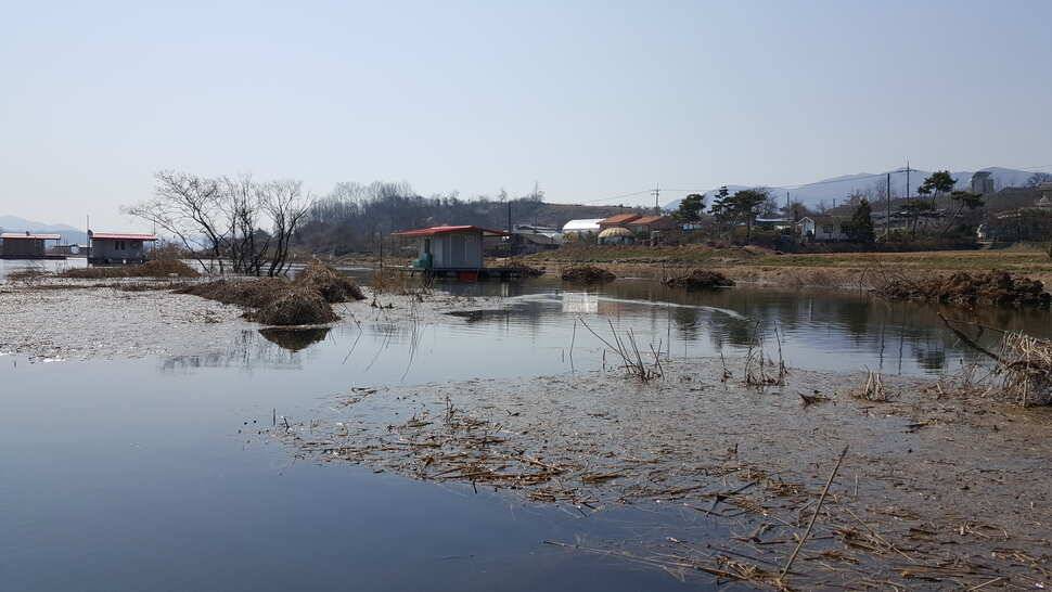 예당지 평촌 좌대 (유료터정보 - 유료터조행기)