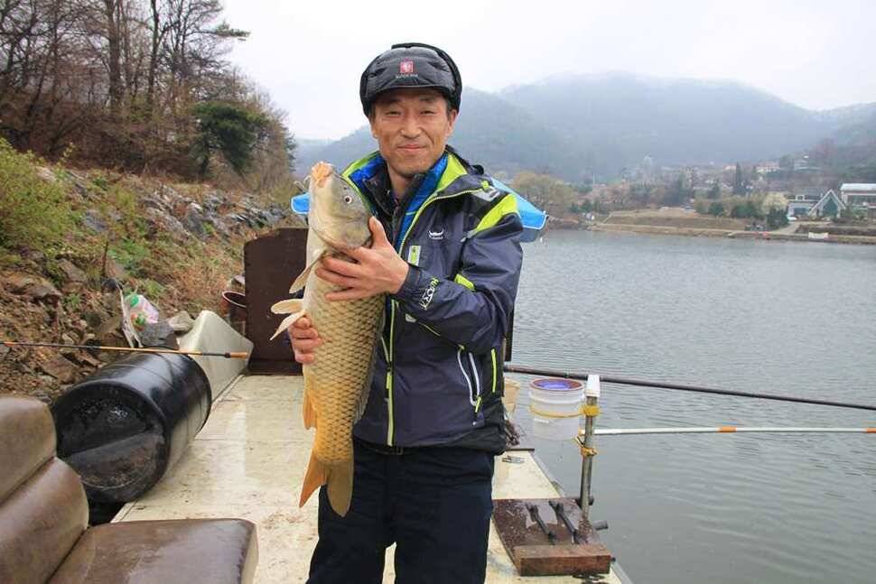 벚꽃길 진우지 (유료터정보 - 유료터조행기)