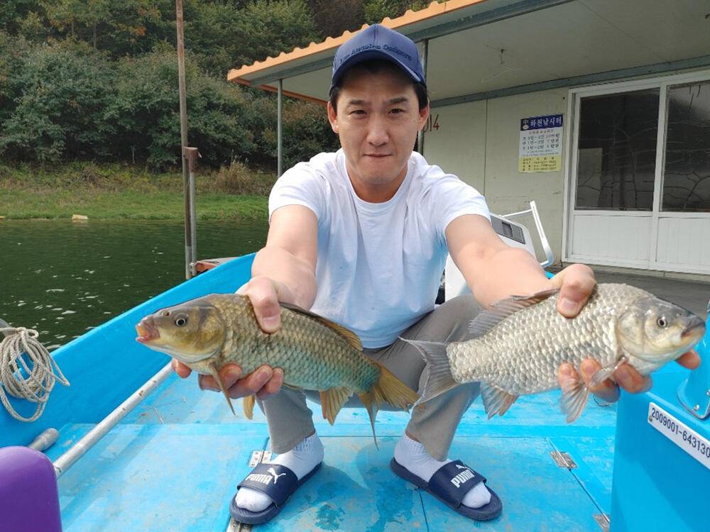 하천낚시터 44cm 대물붕어에 마릿수 조황입니다 (조황조행기 - 특파원조황)
