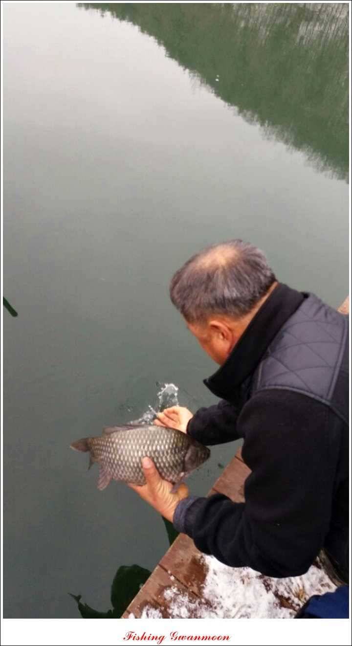 제일 40 cm 실리곡 월척 (조황조행기 - 특파원조황)