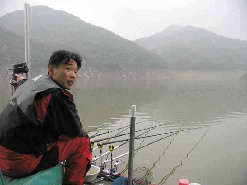 충주호 장마비에 새물유입되며 마릿수 조황을 (조황조행기 - 특파원조황)
