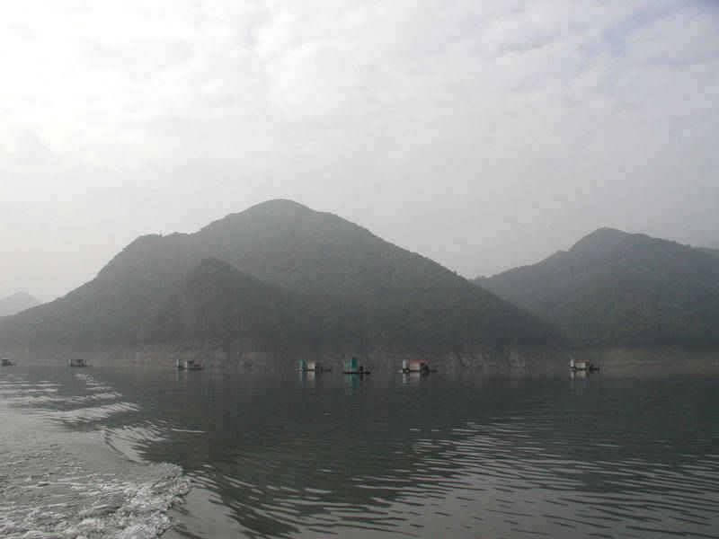 충주호 오름수위속에 마릿수 조황을 보이는 하천낚시터 (조황조행기 - 특파원조황)