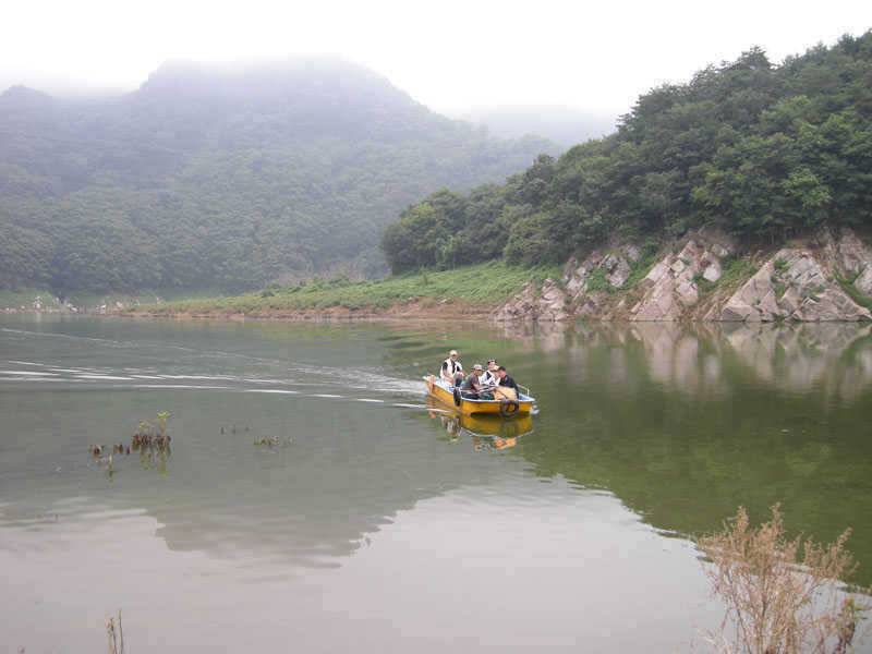 저력의 충주호 오늘도 4자 행진은 이어지고 있습니다 (조황조행기 - 특파원조황)