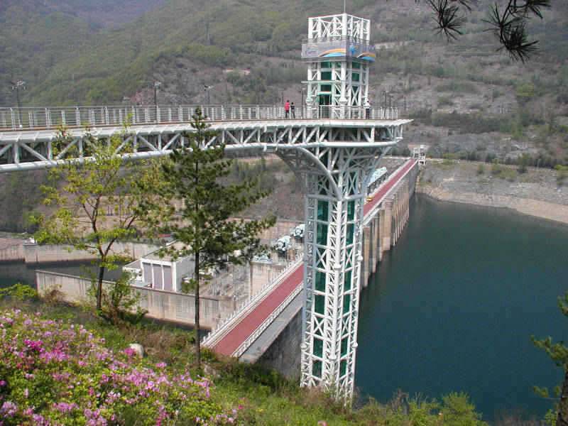 충주호 목벌낚시터 손맛은 진하게 보셨네요 (조황조행기 - 특파원조황)
