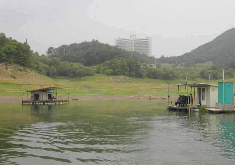 충주호 하천낚시터 낮 낚시에 마릿수 조황을 (조황조행기 - 특파원조황)
