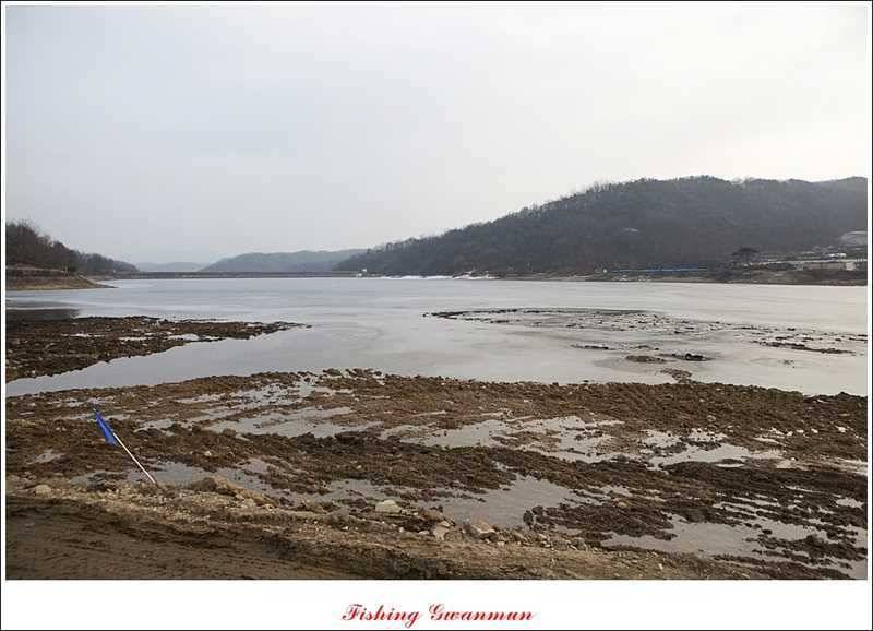 충주괴산권 결빙 상태와 빙어 낚시 (조황조행기 - 특파원조황)