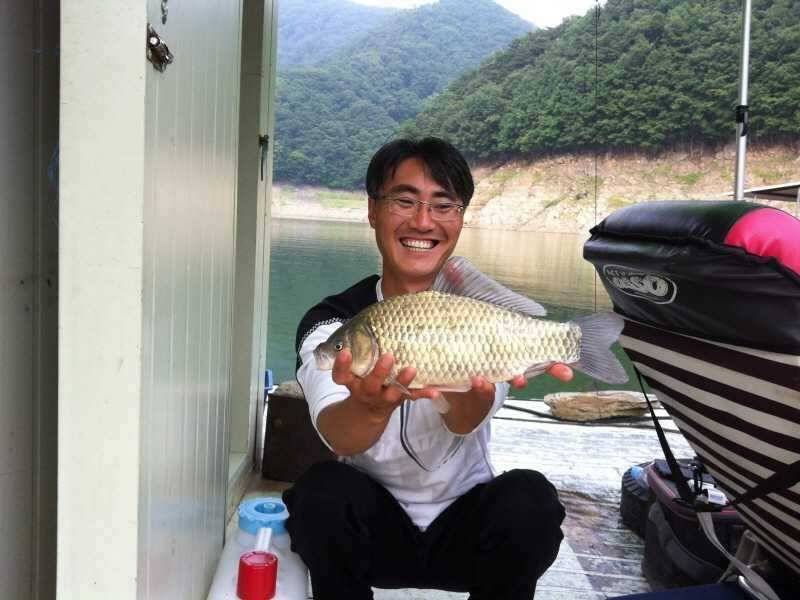 충주호 노지덕곡 대물들 (조황조행기 - 특파원조황)