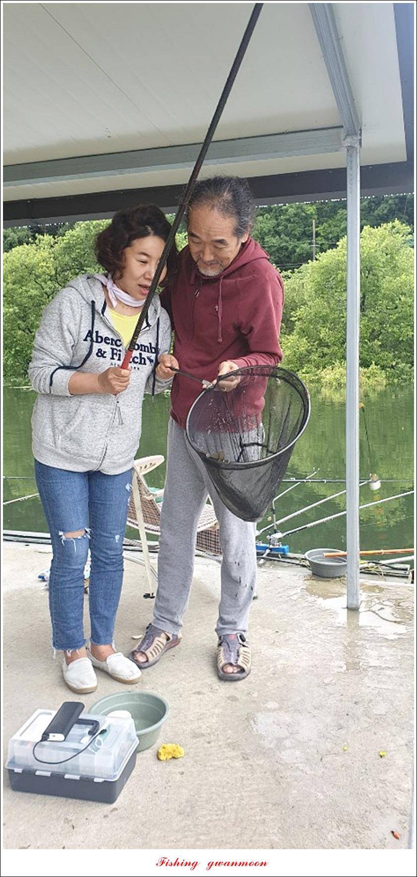 솔 낚시터 45 cm41 cm화곡지칠성지 조황 (조황조행기 - 특파원조황)