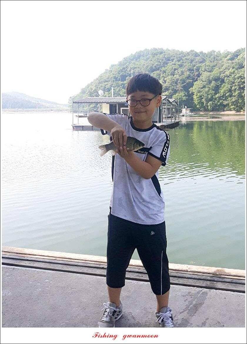 신매늘푸른화곡지 월척 조황 (조황조행기 - 특파원조황)