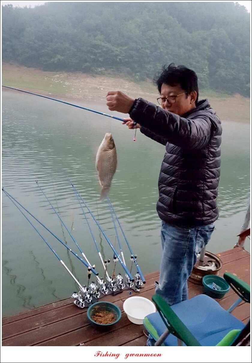 추평지 사짜병호 38 cm돌감한버들 실리곡 월척 조황 (조황조행기 - 특파원조황)