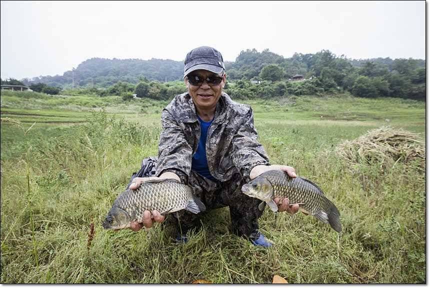 병호 사짜대형 향어 (조황조행기 - 특파원조황)