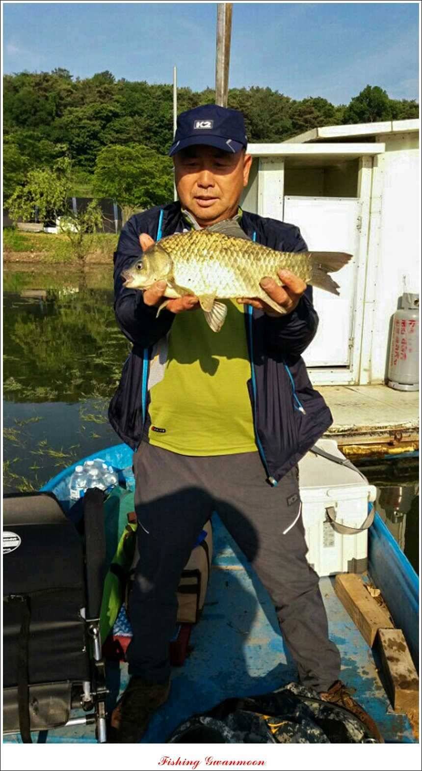 솔 낚시터 사짜38 cm칠성지 사짜 (조황조행기 - 특파원조황)