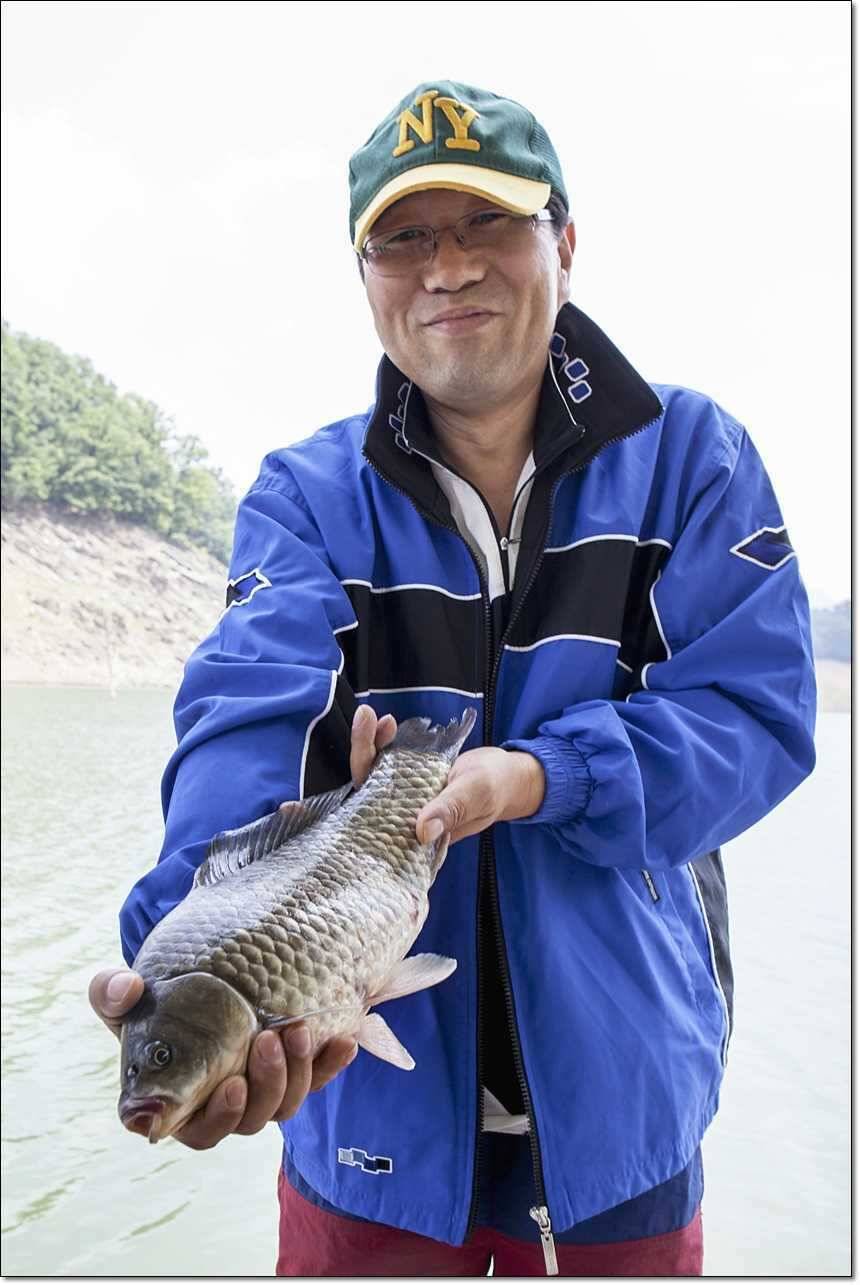 신매 425 cm 대물늘푸른 장어칠성지 사짜 (조황조행기 - 특파원조황)
