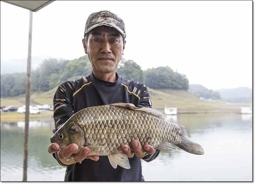사짜사짜사짜 (조황조행기 - 특파원조황)