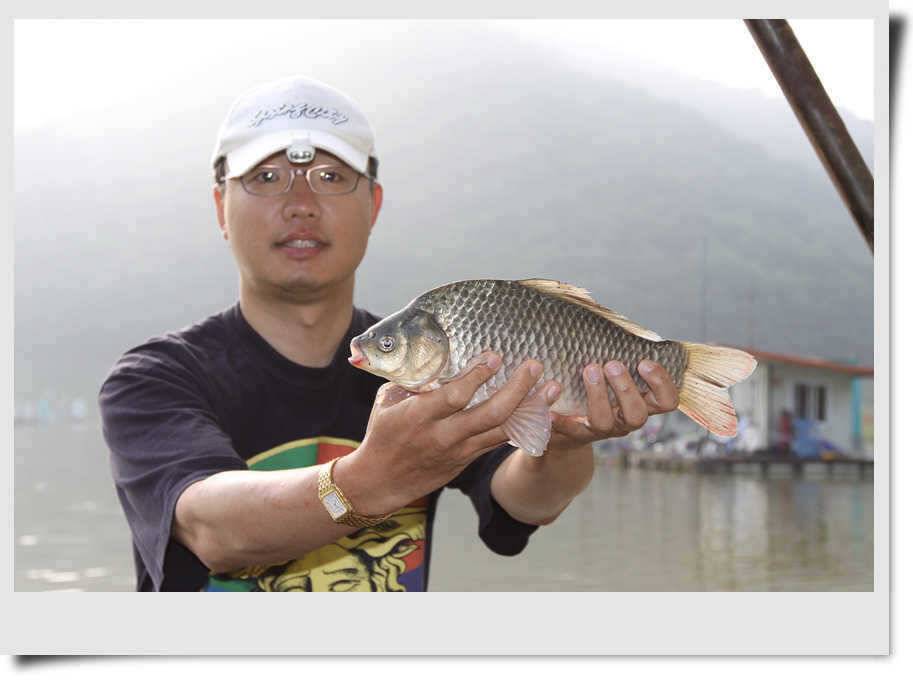 충주호 하천리 월척소식 (조황조행기 - 특파원조황)