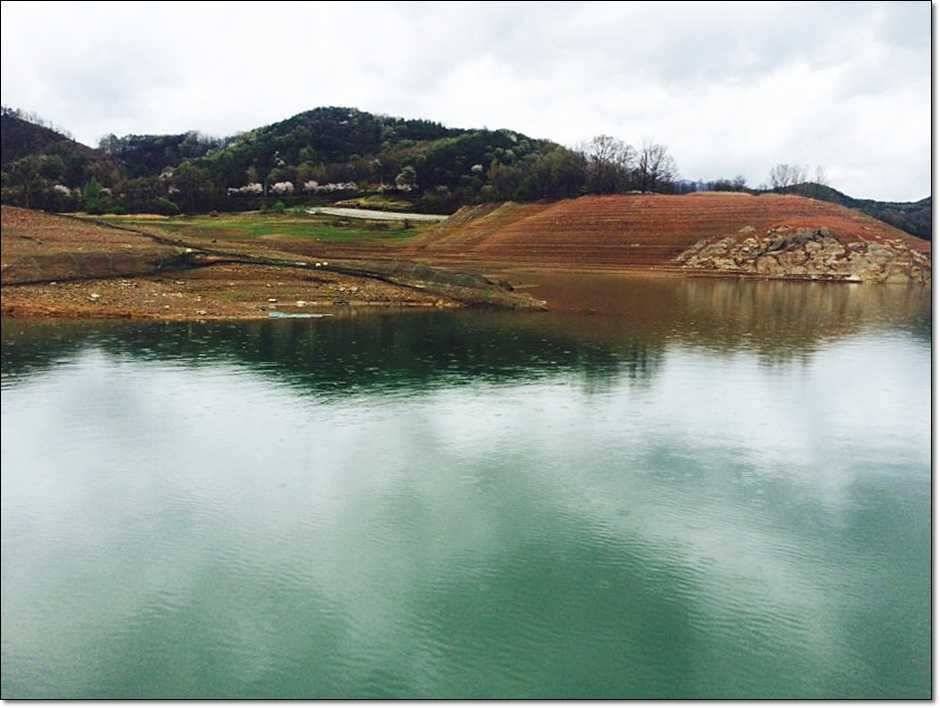 충주호 월척 (조황조행기 - 특파원조황)